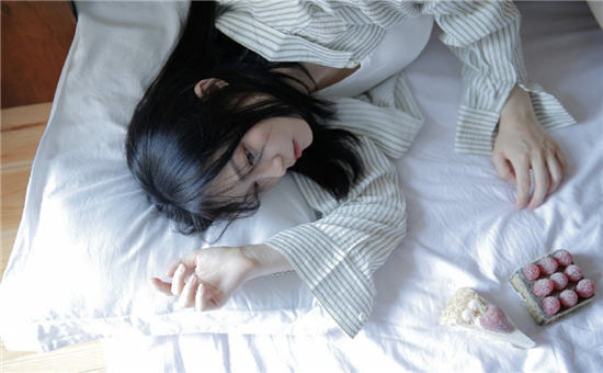 无限看宅男宅女污污的向日葵下载app应用宝：看污视频不要会员的app