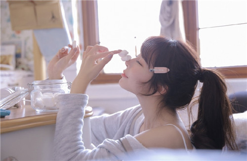 抖抈成年版app：沉浸式的观影体验