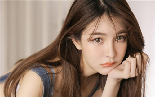 富二代f2官方解锁版：无限制追剧的神器