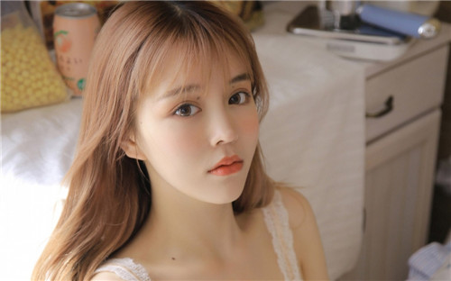 午夜草莓成视频人app下载_抖奶APP：一款火热的影视播放神器