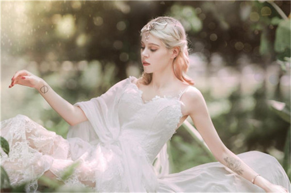 绿巨人app下载汅api免费抖音视频：最佳看片神器