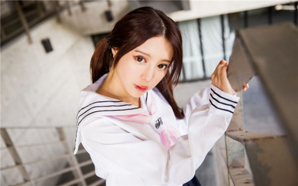 精品国富产二代app下载大全：新一代美女汇聚圣地