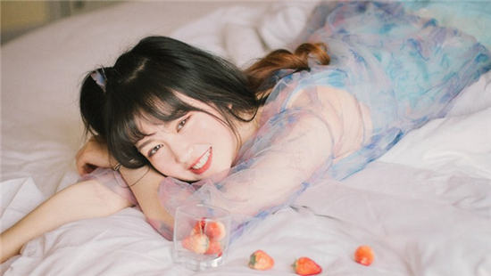 绿巨人无限次数解锁app苹果：宅男喜欢看的美女视频这里应有尽有