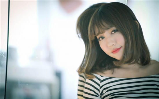 易精精视频app官方下载ios：老司机深夜必备福利播放器