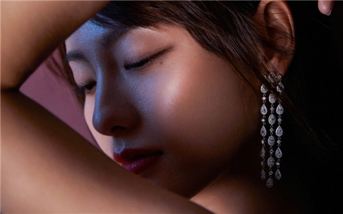 鸭脖丝瓜草莓向日葵芭乐：深夜免费看各种精品福利影片