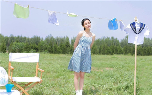 最新版污的草莓丝瓜视频成年版app：无需任何费用尽情追看喜欢的内容