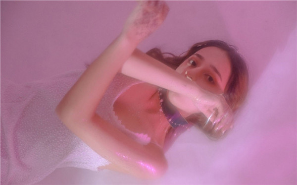 污草莓苹果香蕉荔枝丝瓜绿巨人：一个深夜福利嗨不停的软件