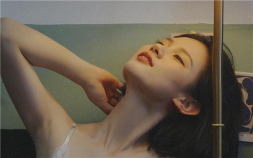 花季v3.046每天免费三次看黄：一款每天夜里看片的神器