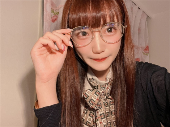 榴莲视频解锁版v7.110 解锁VIP苹果：一款深夜免费看污的神器