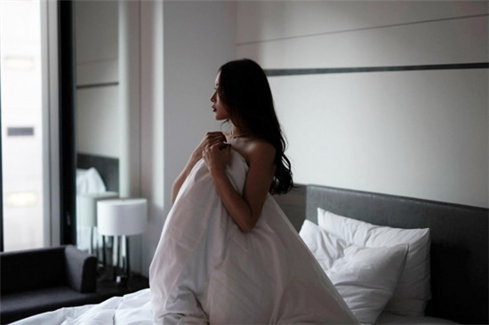 小猪视频app下载无限次数：宅男最新免费看污片神器