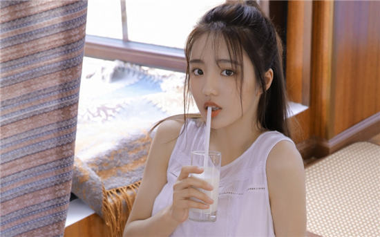 丝瓜秋葵草莓绿巨人香蕉APP：一款最懂老司机们的免费看直播软件