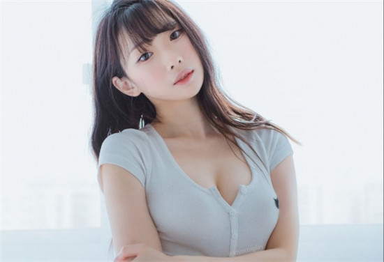 菠萝菠萝蜜解锁版污在线观看：深夜免费体验无限影片