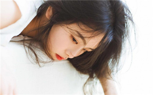 石榴蕾丝榴莲向日葵草莓丝瓜秋葵app:完整欣赏石榴蕾丝榴莲的视频