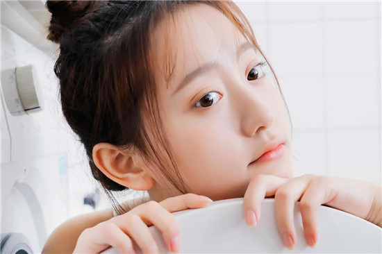 天下第一社区WWW日本在线精简版：拥有强力第三方搜索系统的视频播放软件