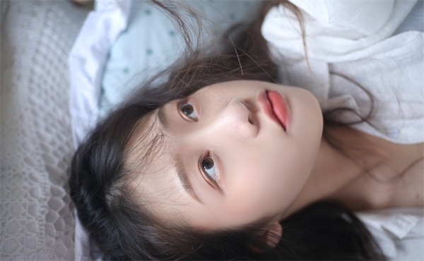 涩涩屋草莓榴莲秋葵绿巨人：一款专门为年轻人打造的一键追剧软件