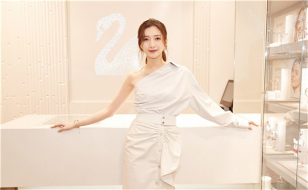 一个人看的WWW片免费高清视频：一个人在线观看免费高清视频动漫