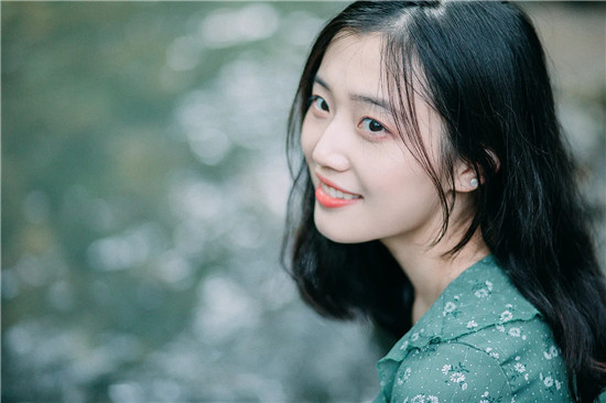 草莓香蕉榴莲芭乐向日葵污版：轻松推荐许多优质视频的播放APP