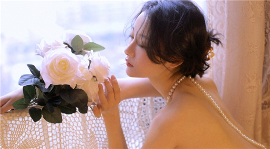 草莓丝瓜向日葵黄瓜榴莲污绿巨人ios:有什么想要看的视频资源都能免费观看