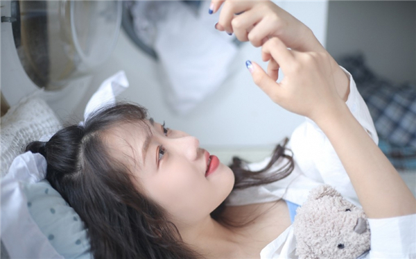 日韩乱码卡一卡二仙踪林：最近中文字幕在线mv免费视频