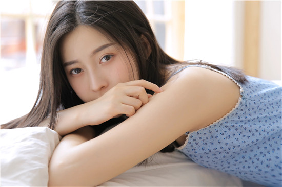 草莓视频污视频app安装精简版：一款看污视频最优先选择的播放器