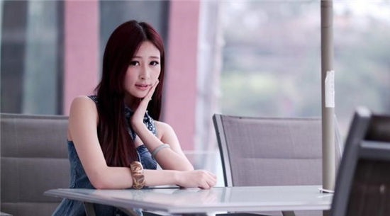 77直播免费账号版：精彩的视频直播内容让你大开眼界