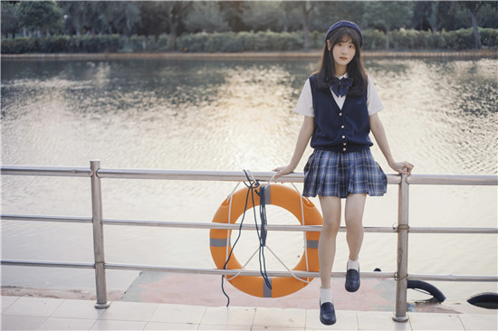 草莓樱桃丝瓜秋葵榴莲大全：可以一直使用观看解闷的神器