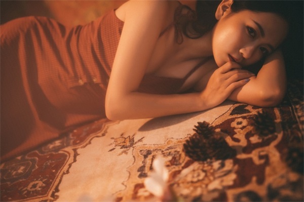 茄子香蕉番茄草莓污免费版：可以在第一时间观看视频的手机播放软件