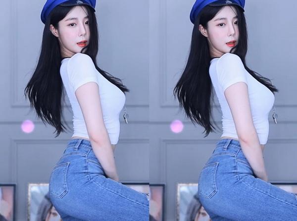 锕锕锕锕锕锕锕好疼免费网站可以打开了？网红小团团：刚上线！