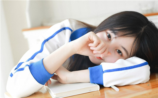 草莓丝瓜樱桃奶茶秋葵绿巨人：同时容纳上千上万用户观看直播的软件