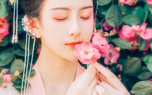 小蝌蚪视频app官方安卓:她们只不过有着浑圆饱满丰满上围