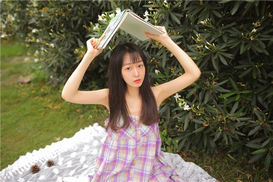 草莓香蕉绿巨人秋葵免费版：种类丰富多彩的视频APP