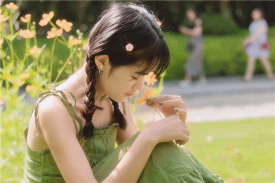 秋葵app下载免费下载版：享受更对影视特色超凡体验的软件应用