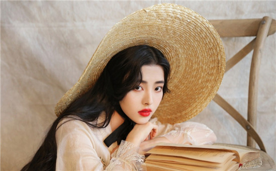 绿巨人草莓榴莲向日葵秋葵最新版:精彩内容更新不断的视频播放软件