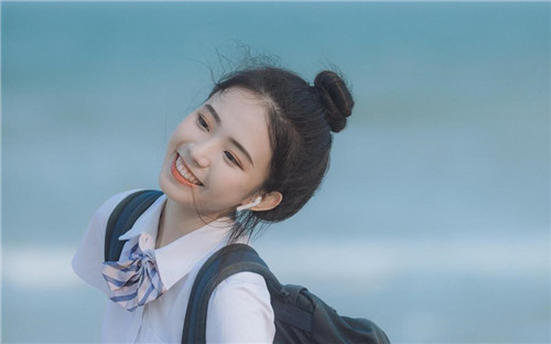 91香蕉草莓榴莲秋葵绿巨人手机版:观看视频非常轻松的视频播放软件