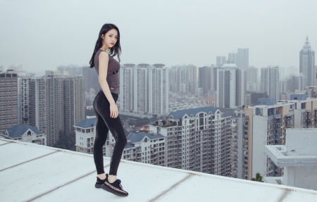 绿巨人永久入口免费精简版2022:绿巨人视频草莓视频丝瓜视频软件安装