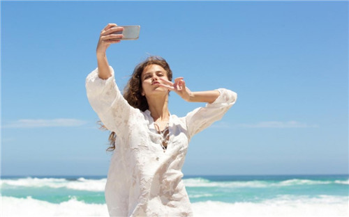 幸福宝app无限次数解锁版:一款可以让你流连忘返的手机视频播放软件