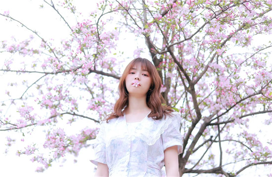 秋葵app下载汅api免费直播:一款感受多样影视色彩污趣味的软件