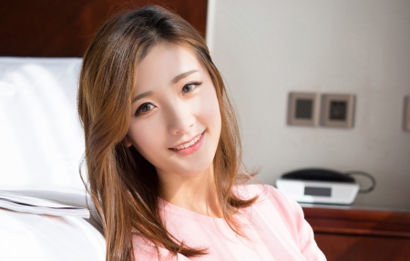 草莓香蕉奶牛绿巨人:能一键点播的热门高清资源播放的软件