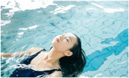 草莓丝瓜视频带你另眼看世界免费版：适合深夜免费观看使用的软件