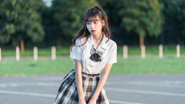 小辣椒视频app破解版：真人美女直播视频软件平台