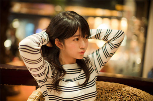 十九岁女RAPPER越南资源无删减!网友：内容非常完整!