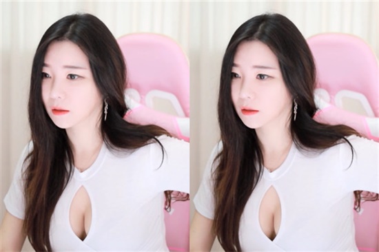 最近中文字幕无吗永久免费版可以多设备同时登入，网友：观看方便快捷！