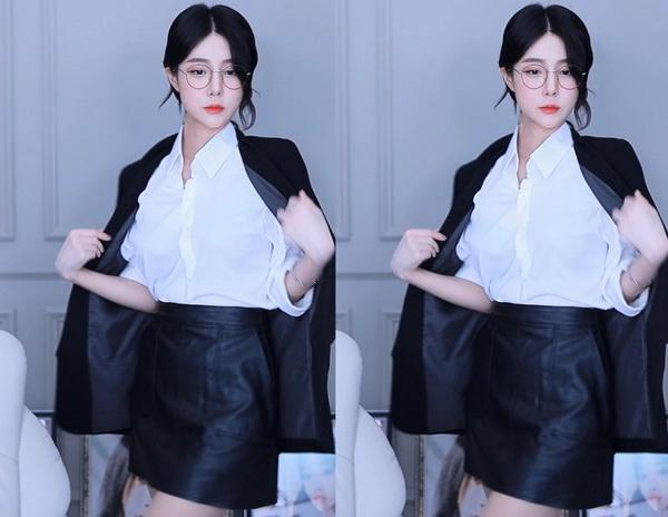 新疆女rapper18岁rdfjfttik在线视频被黑人怒怼，网友表示你可以不看