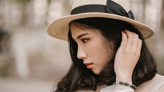 草莓丝瓜视频带你另眼看世界：草莓丝瓜视频带你另眼看世界下载地址