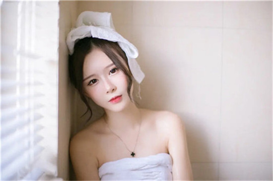 榴莲香蕉草莓芭乐丝瓜向日葵：榴莲芒果草莓香蕉樱桃秋葵