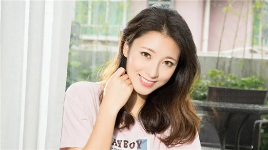 2023国产精品一卡2卡三卡4卡有很多美女，网友：高清正版!