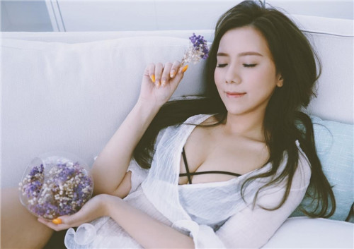 月夜直播免费观看可以直接观看直播，网友：可以在这里自由的娱乐