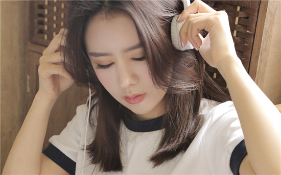 草莓榴莲向日葵丝瓜污苹果版：一款非常好用的手机影视播放软件