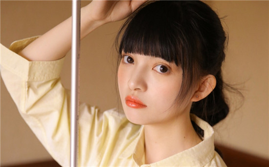 草莓香蕉樱桃黄瓜丝瓜榴莲绿巨人app：单手即可操作短视频观看的平台