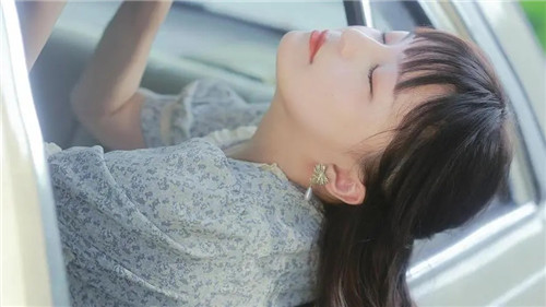 blued视频免费观看日本自带中文字幕，网友：剧情理解十分到位！